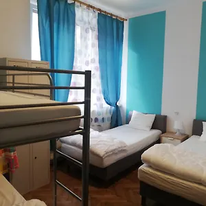 https://lorf-hostel-and-apartments.krakowhotelspoland.com