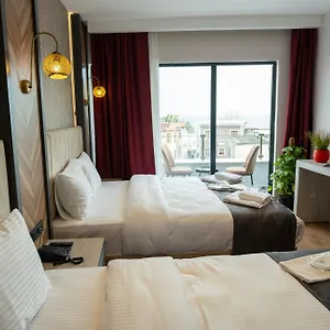 Linda Port Istanbul