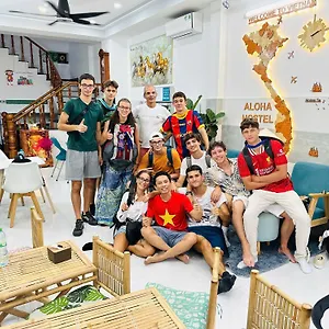 Aloha Saigon Premium By Local Travel Experts - Newly Opened, Less-touristy Location, Spacious Rooms, Glass Shower Bathroom, Free Breakfast & Walking Tour Hostel Ho-Chi-Minh-Stadt